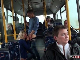 लिंडसे ऑलसेन गधा सार्वजनिक बस में गड़बड़