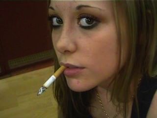 लड़कियों धूम्रपान