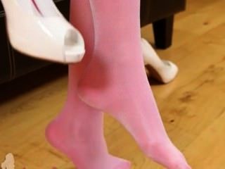 सेक्सी गुलाबी नायलॉन मोजा और गर्म मॉडल